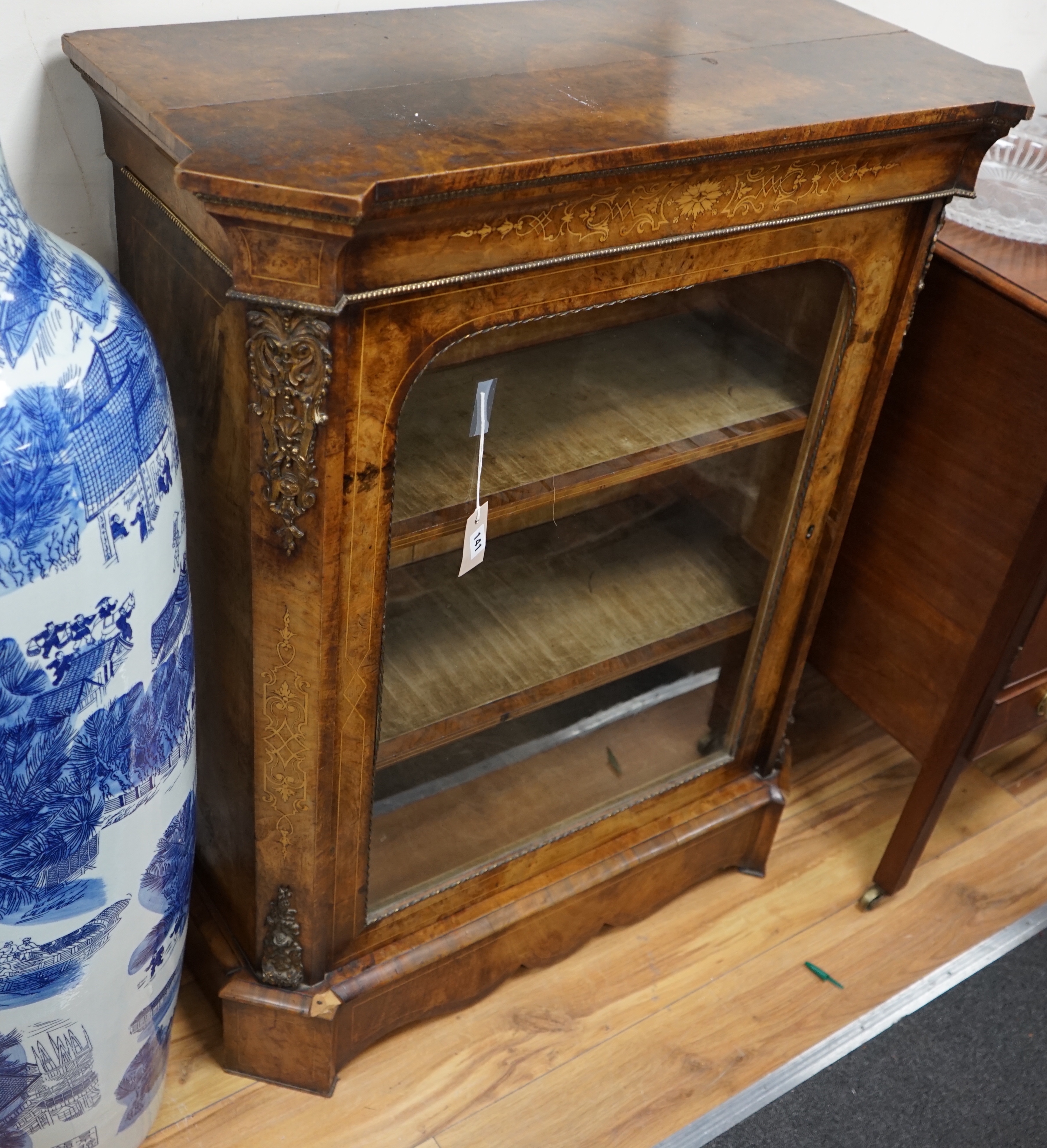 A George III mahogany enclosed washstand, width 64cm, depth 53cm, height 87cm